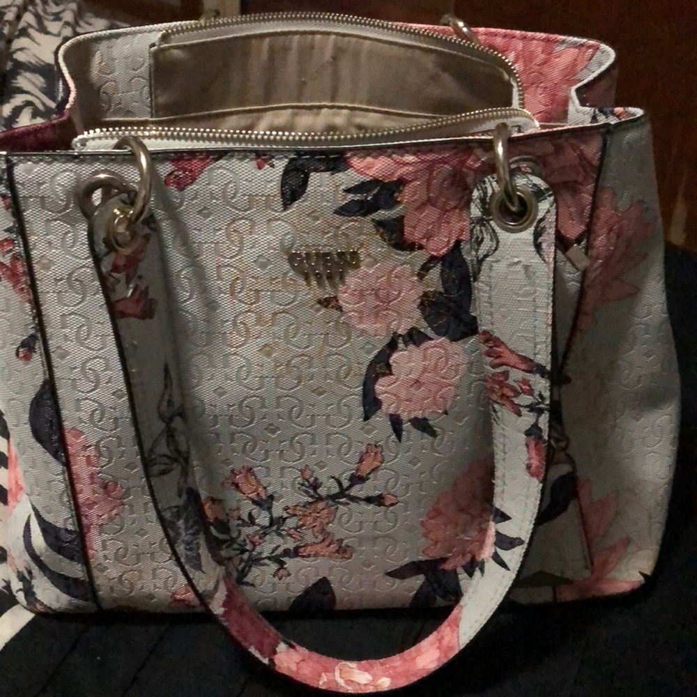 Guess Kamryn Purse